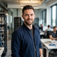 Andrew - Tech Editor & Streaming Specialist at FastIPTVStream